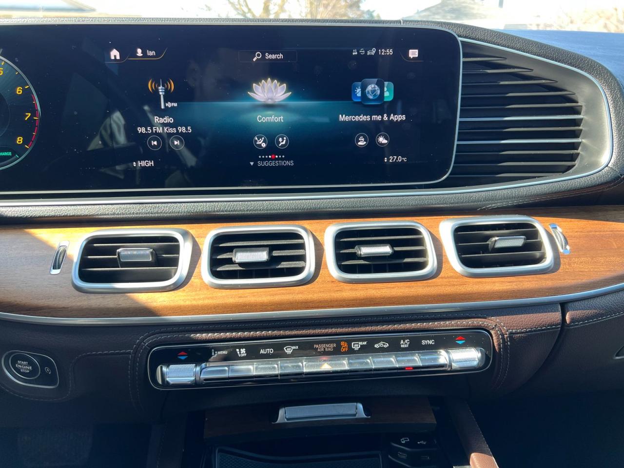 2022 Mercedes-Benz GLE-Class GLE 450 4MATIC Hybrid - Photo #43