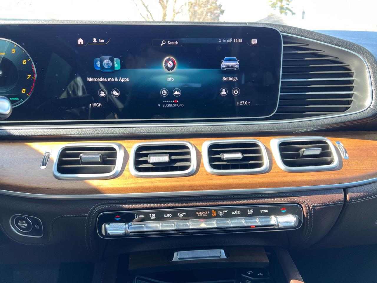 2022 Mercedes-Benz GLE-Class GLE 450 4MATIC Hybrid - Photo #44
