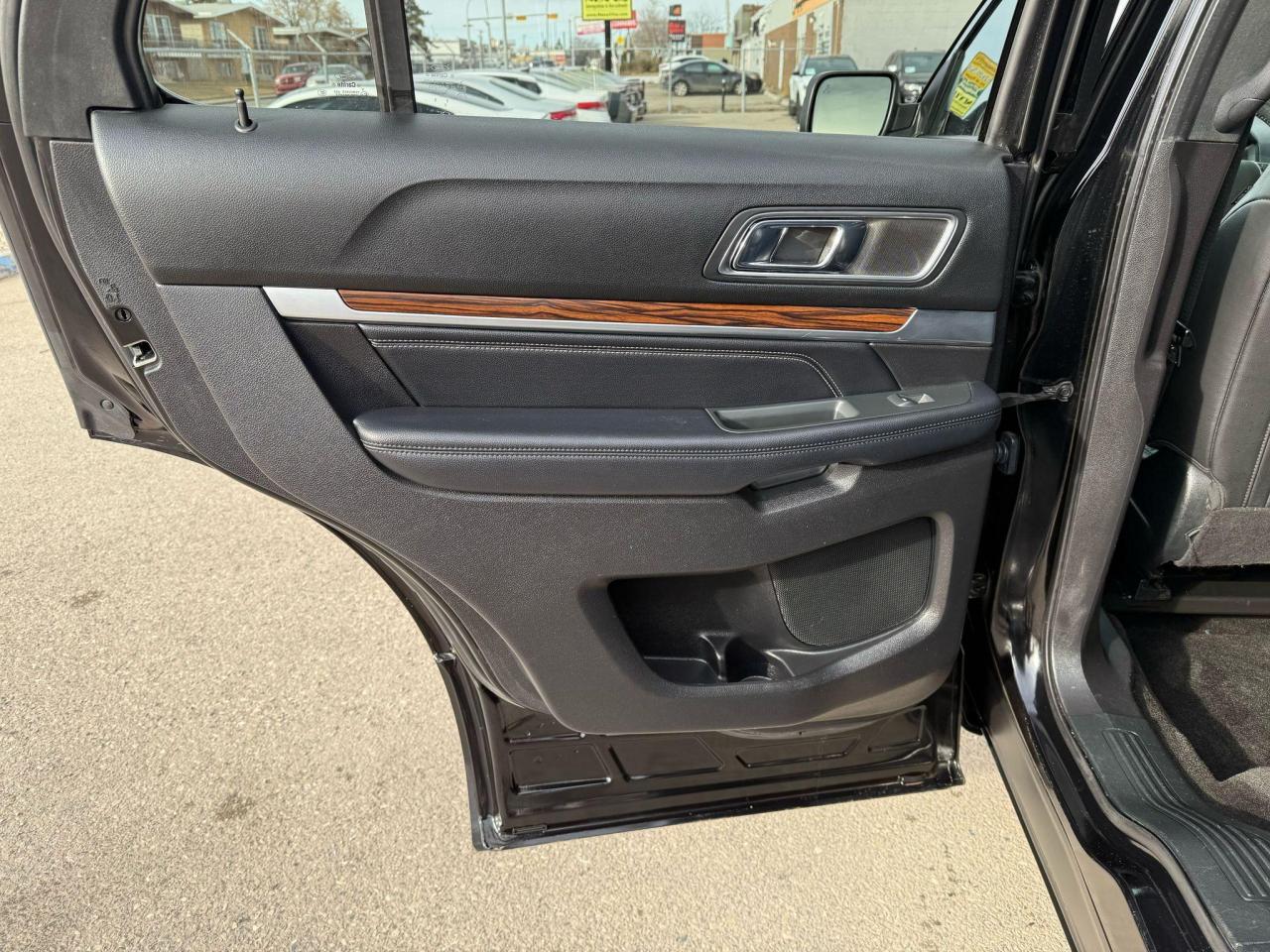 2018 Ford Explorer Limited 4WD - Photo #10