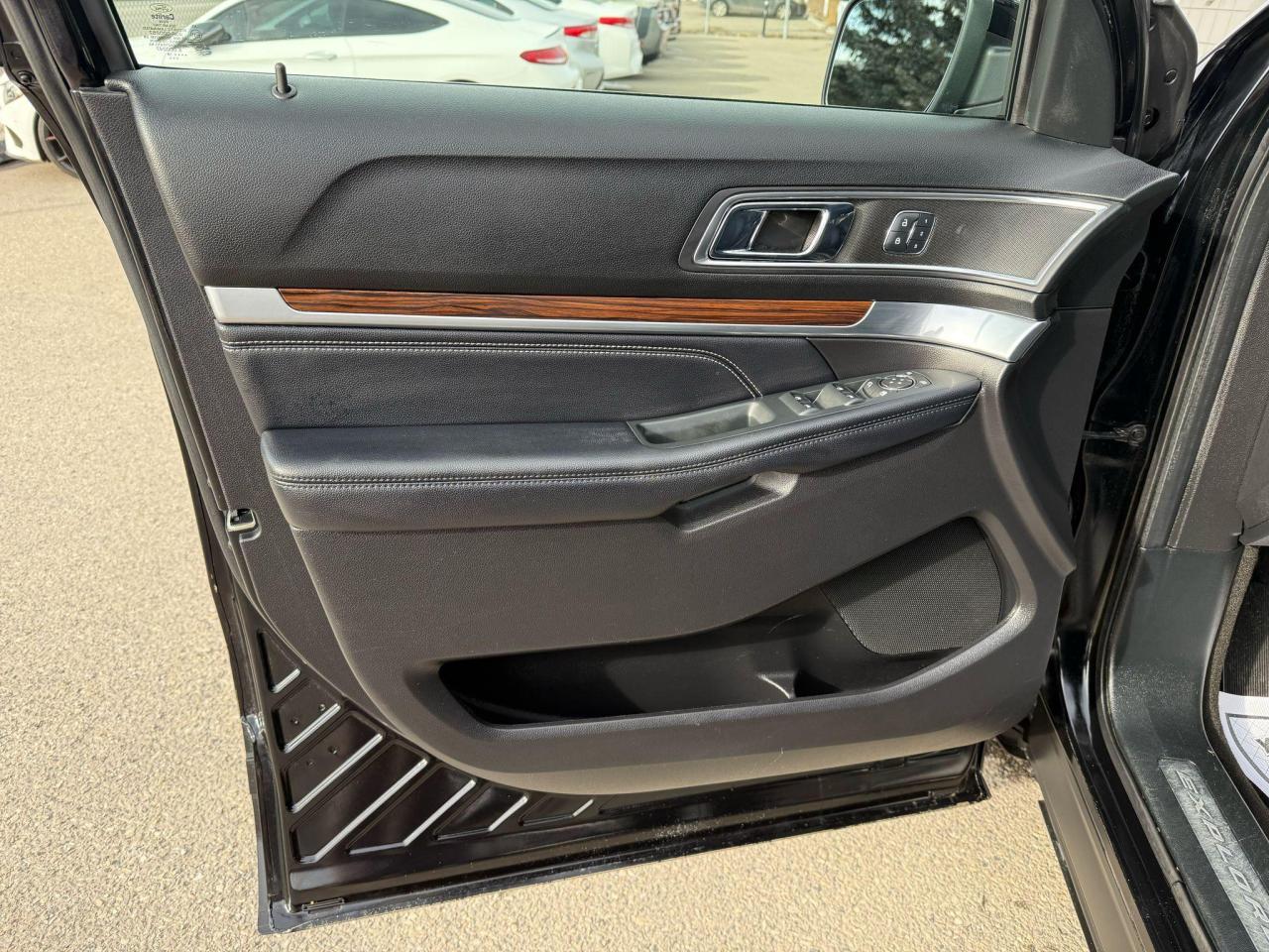 2018 Ford Explorer Limited 4WD - Photo #16
