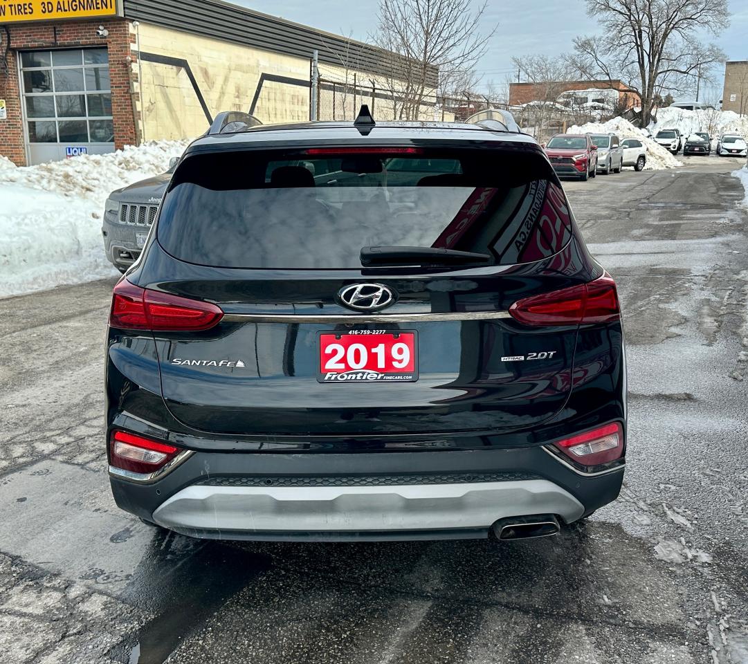 2019 Hyundai Santa Fe 2.0T Ultimate AWD w/Dark Chrome Accent Photo4