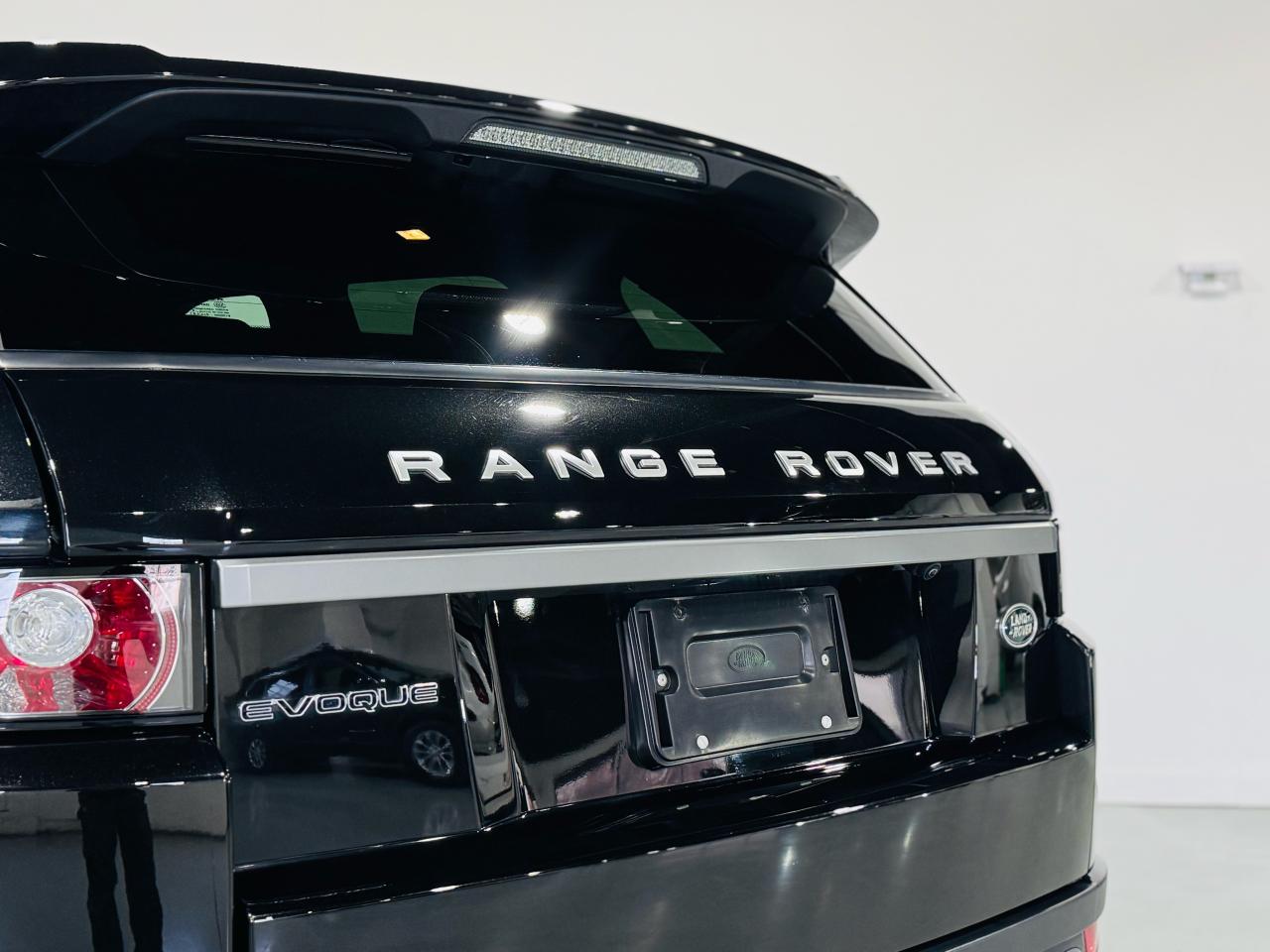 2015 Land Rover Range Rover Evoque Pure Premium - Photo #8
