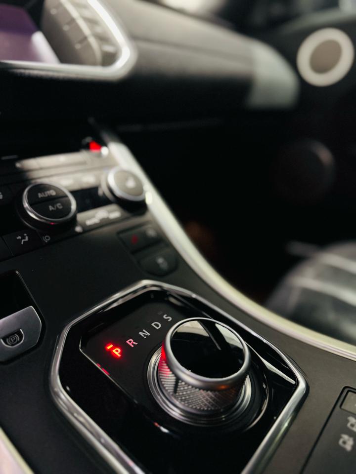 2015 Land Rover Range Rover Evoque Pure Premium - Photo #18