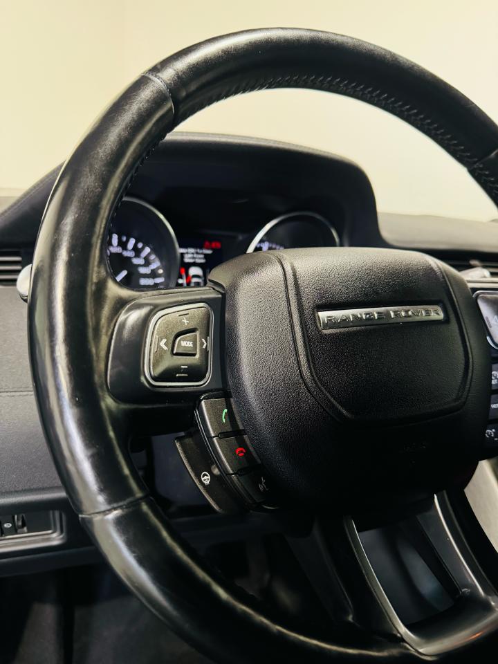 2015 Land Rover Range Rover Evoque Pure Premium - Photo #21