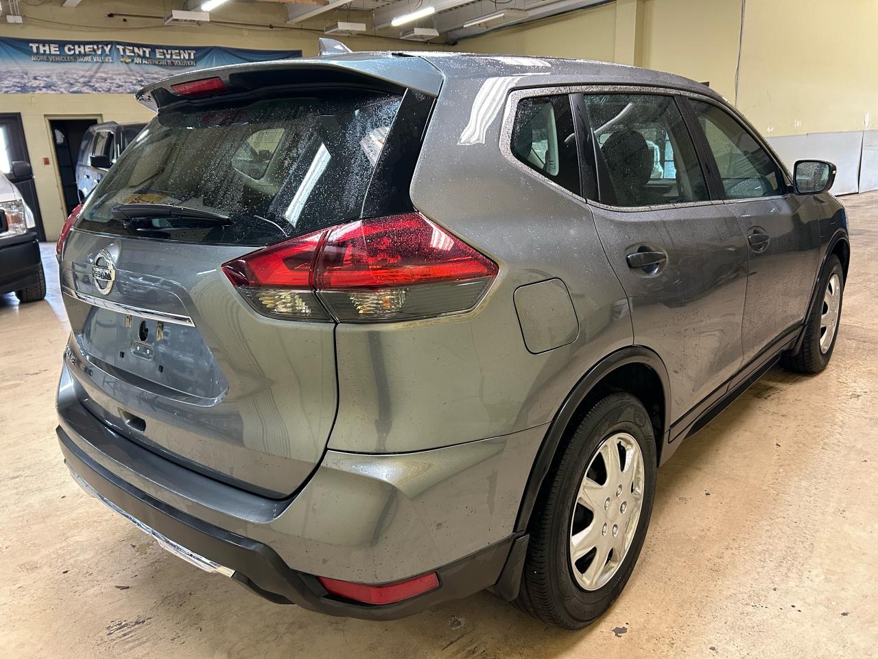 2018 Nissan Rogue S - Photo #5