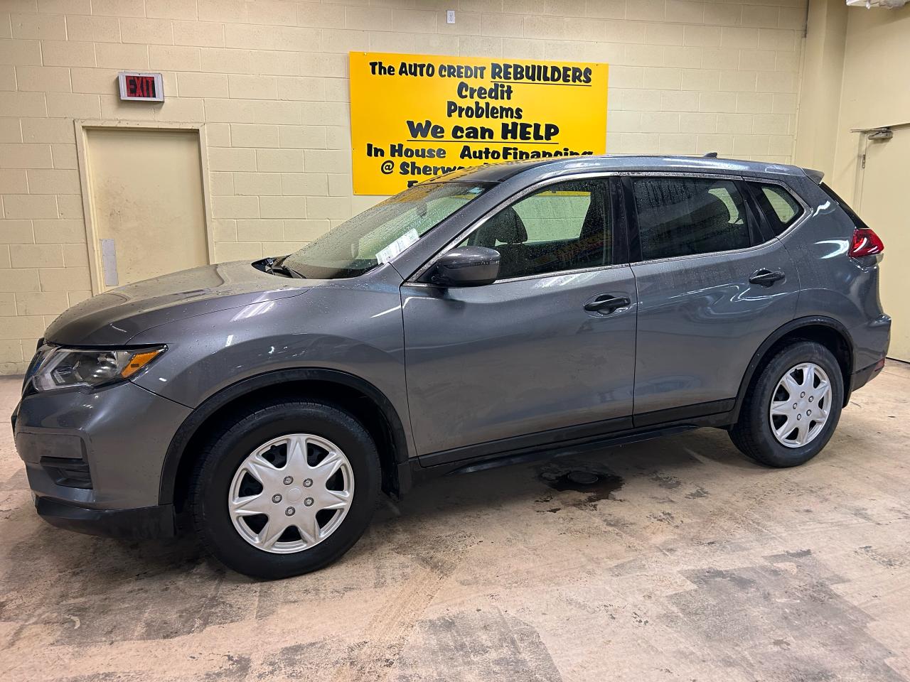 2018 Nissan Rogue S - Photo #3