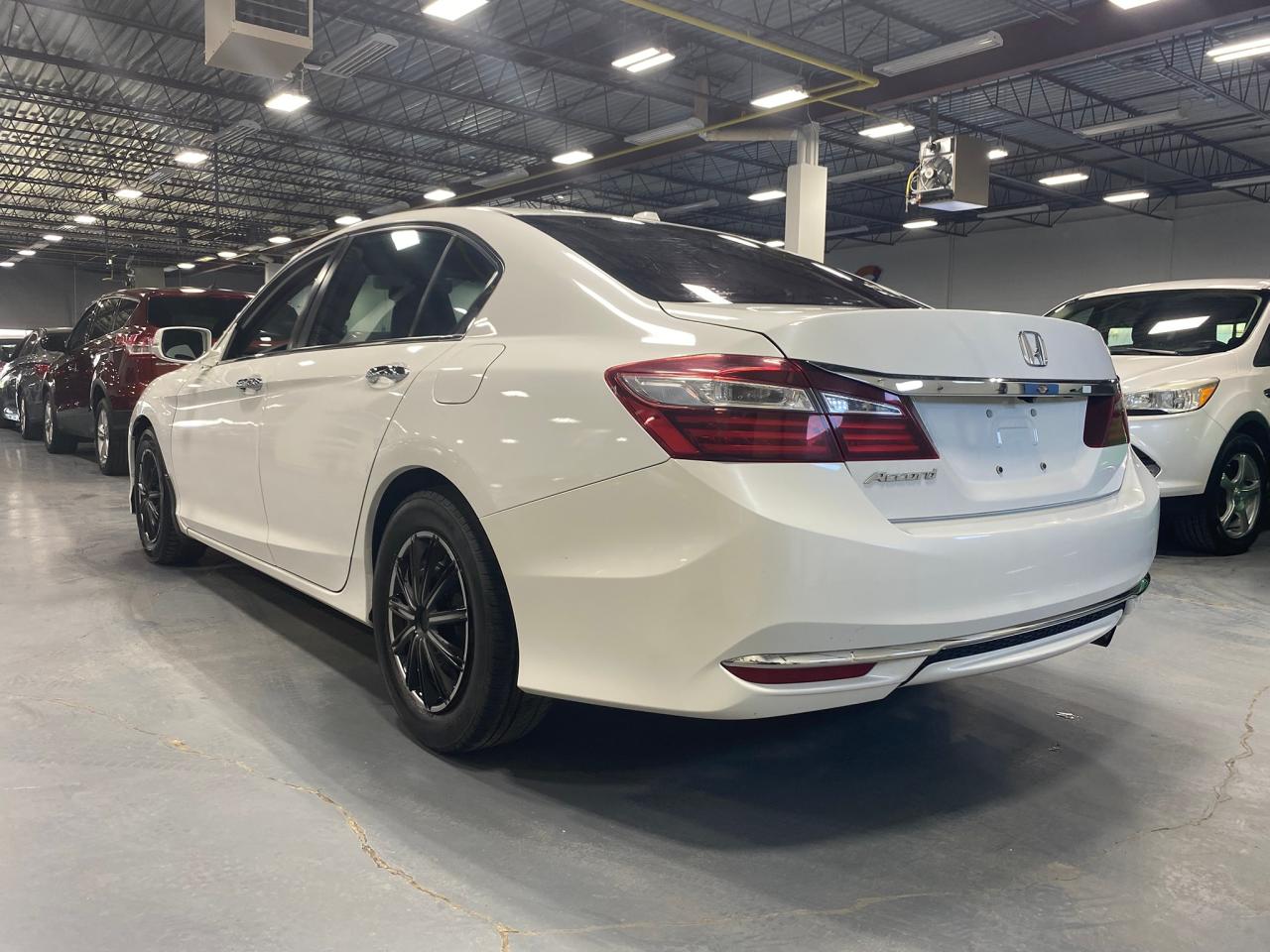 2016 Honda Accord EX-L - Photo #3