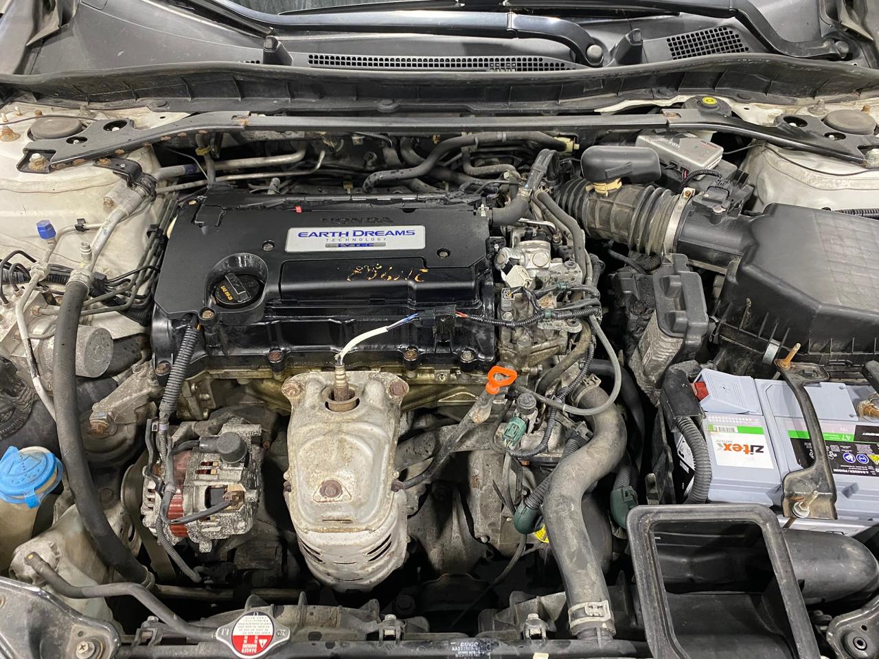2016 Honda Accord EX-L - Photo #9