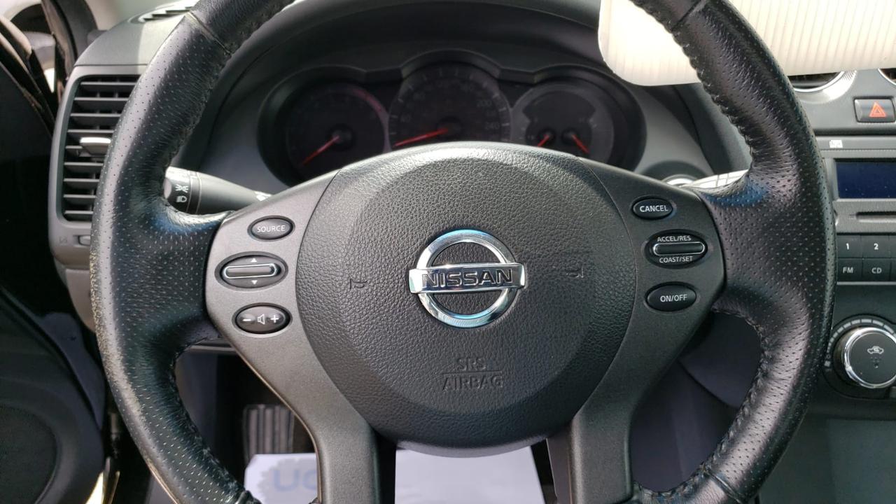 2010 Nissan Altima 2.5 S Photo