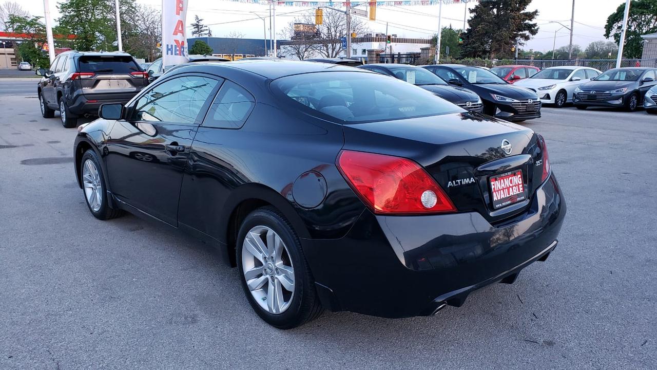 2010 Nissan Altima 2.5 S Photo