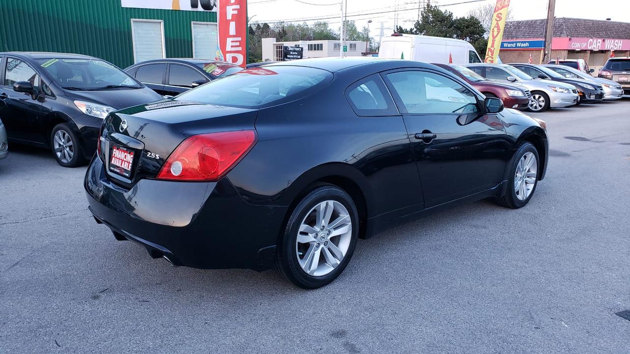 2010 Nissan Altima 2.5 S Photo