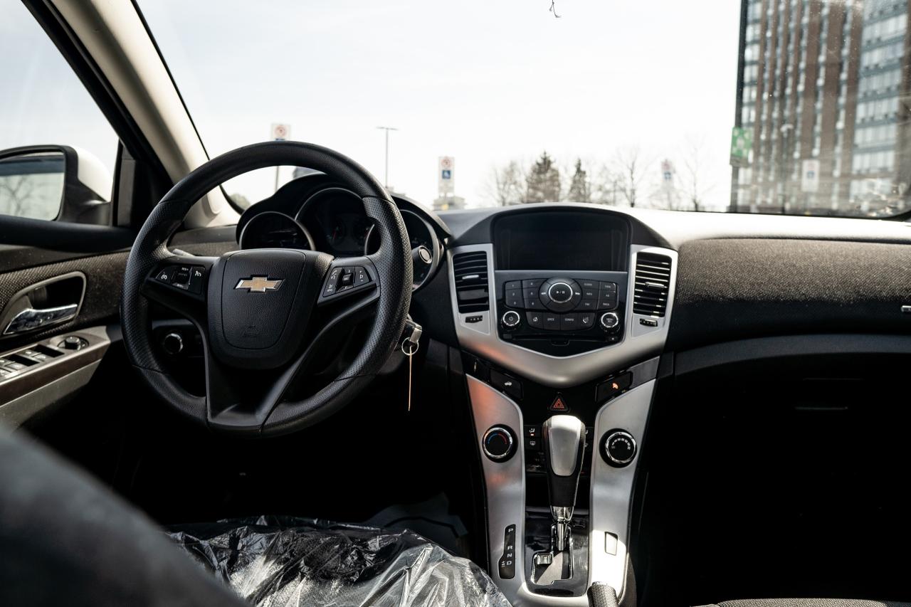 2015 Chevrolet Cruze 1LT | NO ACCIDENT | CLEAN CARFAX | - Photo #10