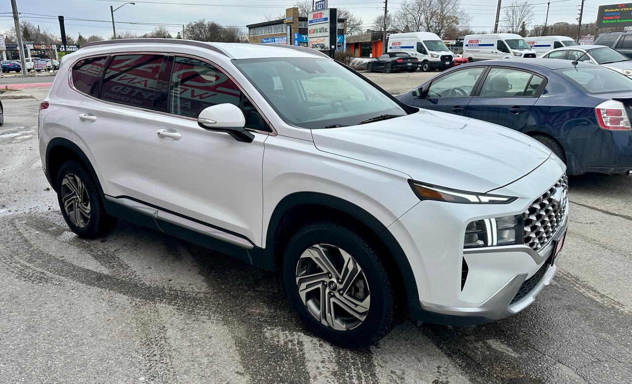 2021 Hyundai Santa Fe Preferred AWD Photo3