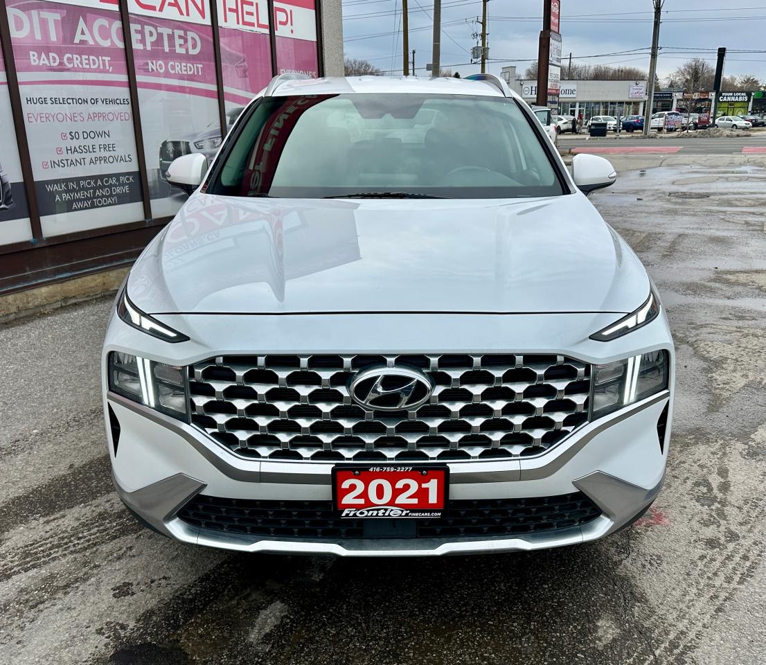 2021 Hyundai Santa Fe Preferred AWD Photo2