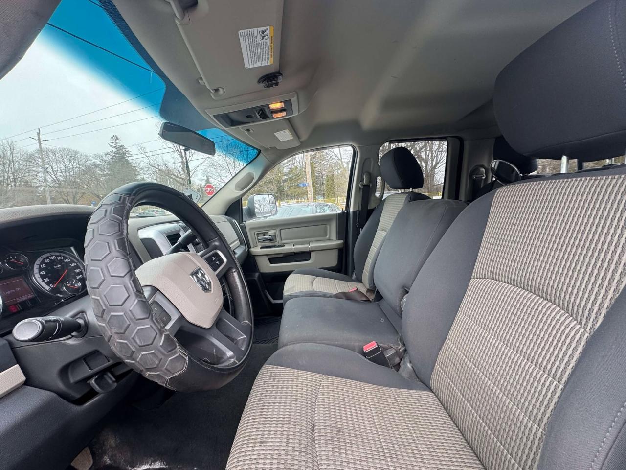 2011 RAM 1500 4WD Quad Cab 140.5" SLT - Photo #12