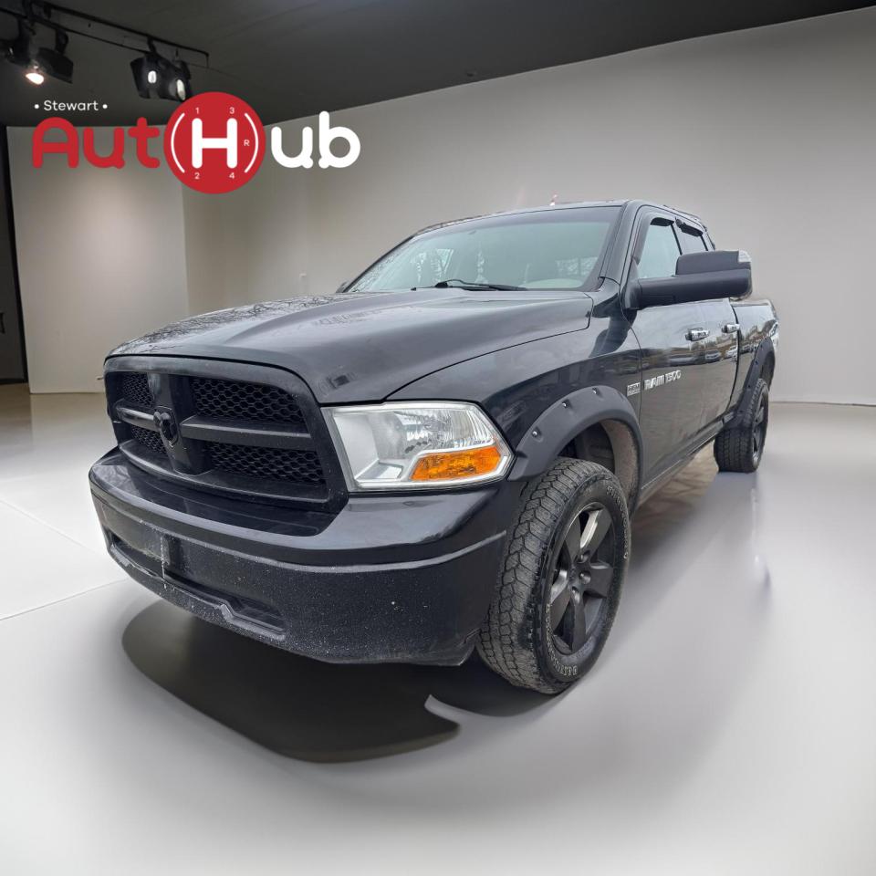 2011 RAM 1500 4WD Quad Cab 140.5" SLT - Photo #3