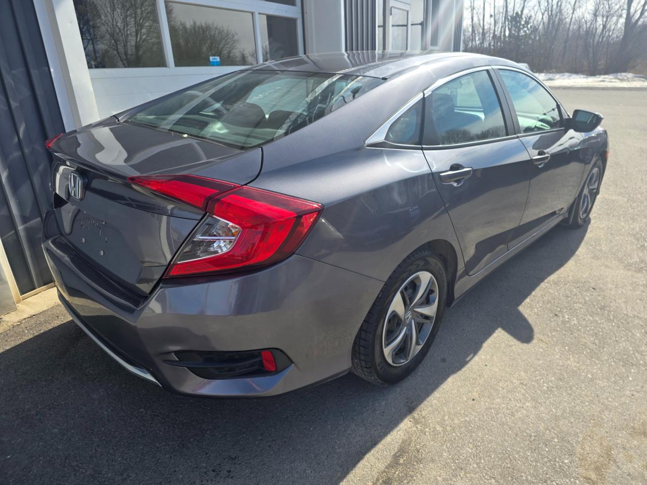 2019 Honda Civic LX Photo2