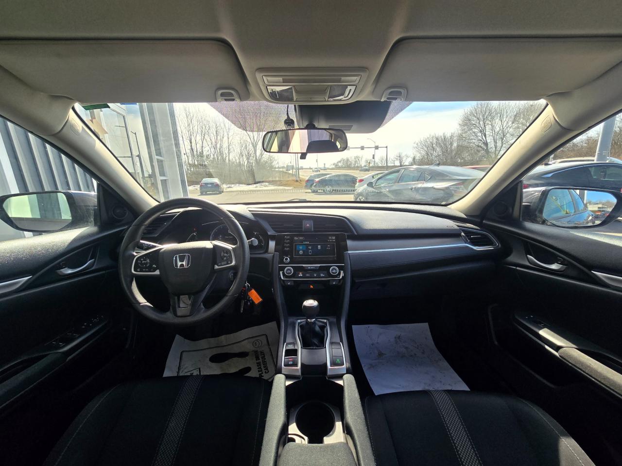 2019 Honda Civic LX Photo3