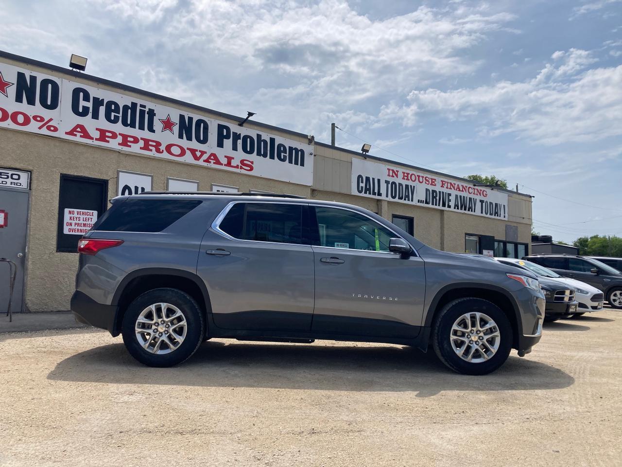 2020 Chevrolet Traverse AWD 4dr LT Cloth w/1LT - Photo #2