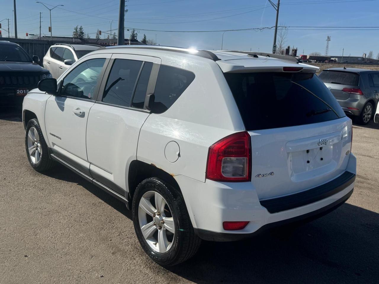 2012 Jeep Compass CERTIFIED, Sport, 4WD, NO ACCIDENTS, WELL MAINTAINED - Photo #3