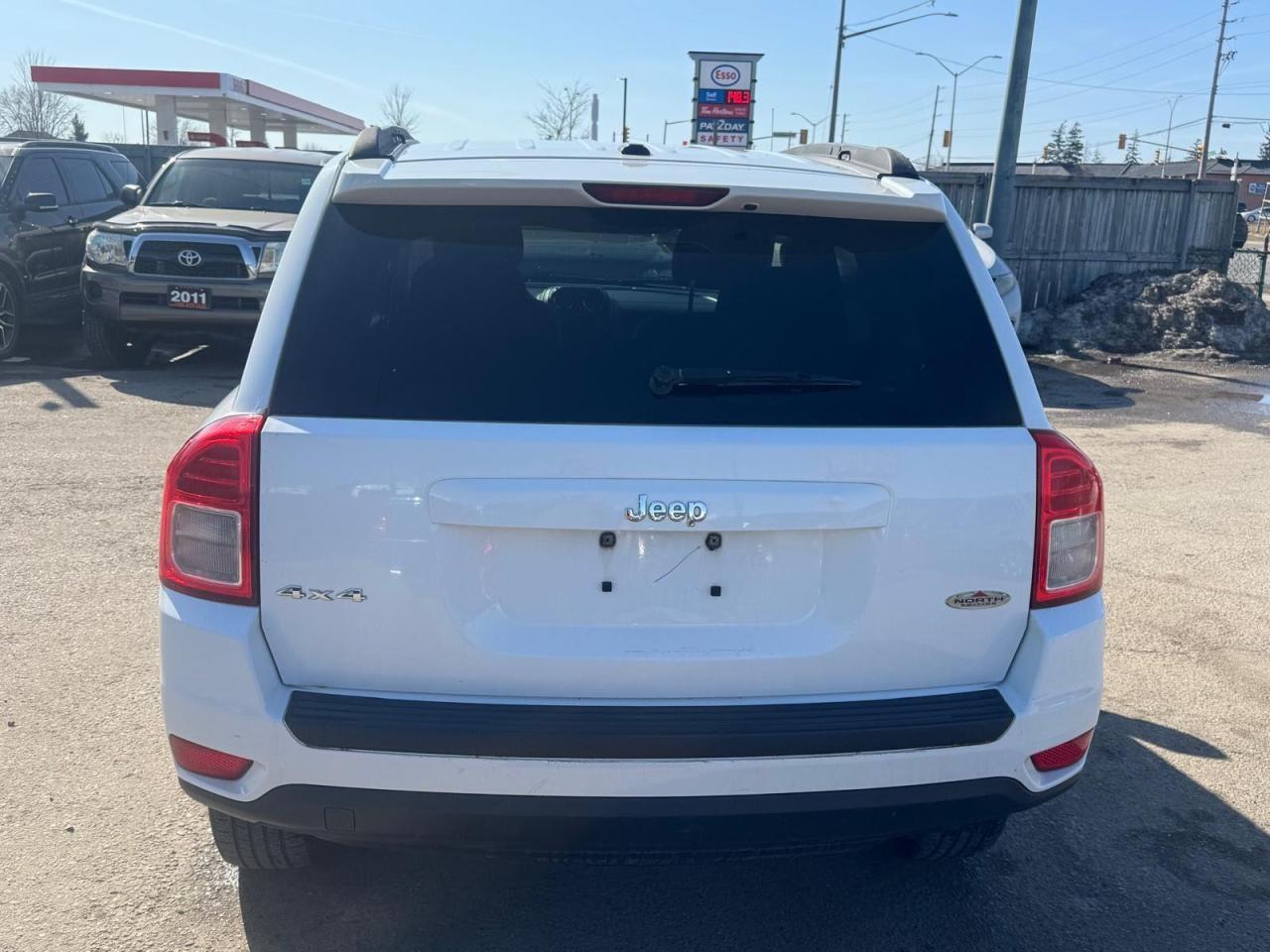 2012 Jeep Compass CERTIFIED, Sport, 4WD, NO ACCIDENTS, WELL MAINTAINED - Photo #4