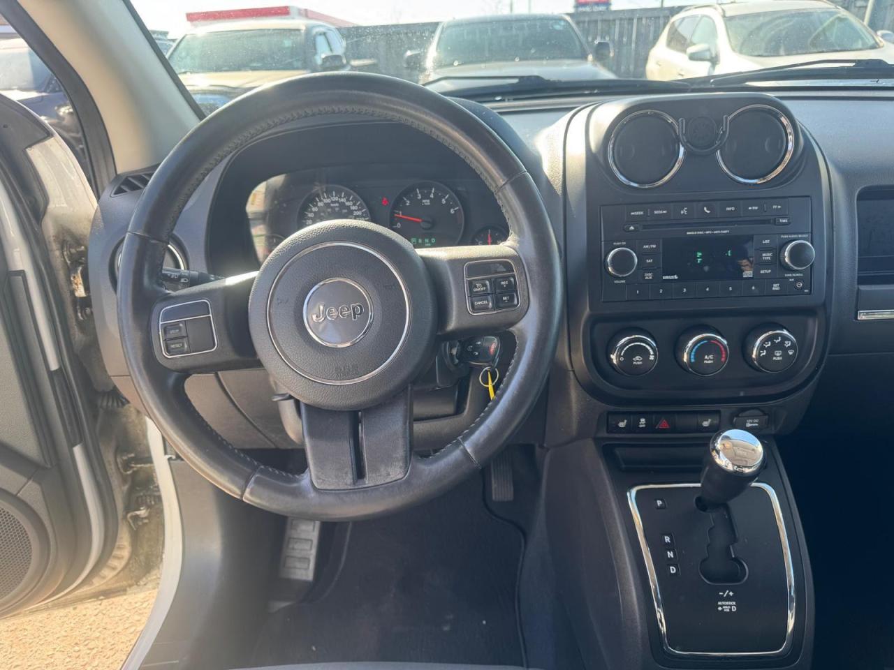 2012 Jeep Compass CERTIFIED, Sport, 4WD, NO ACCIDENTS, WELL MAINTAINED - Photo #11