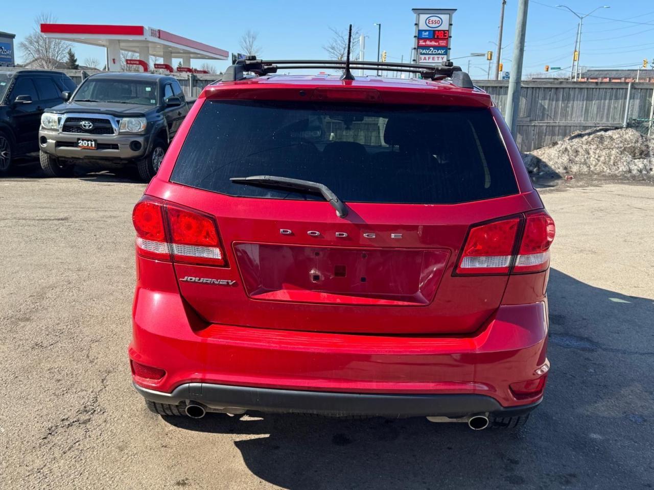 2016 Dodge Journey SXT, BLACK WHEELS, BIG SCREEN, AS IS SPECIAL - Photo #4