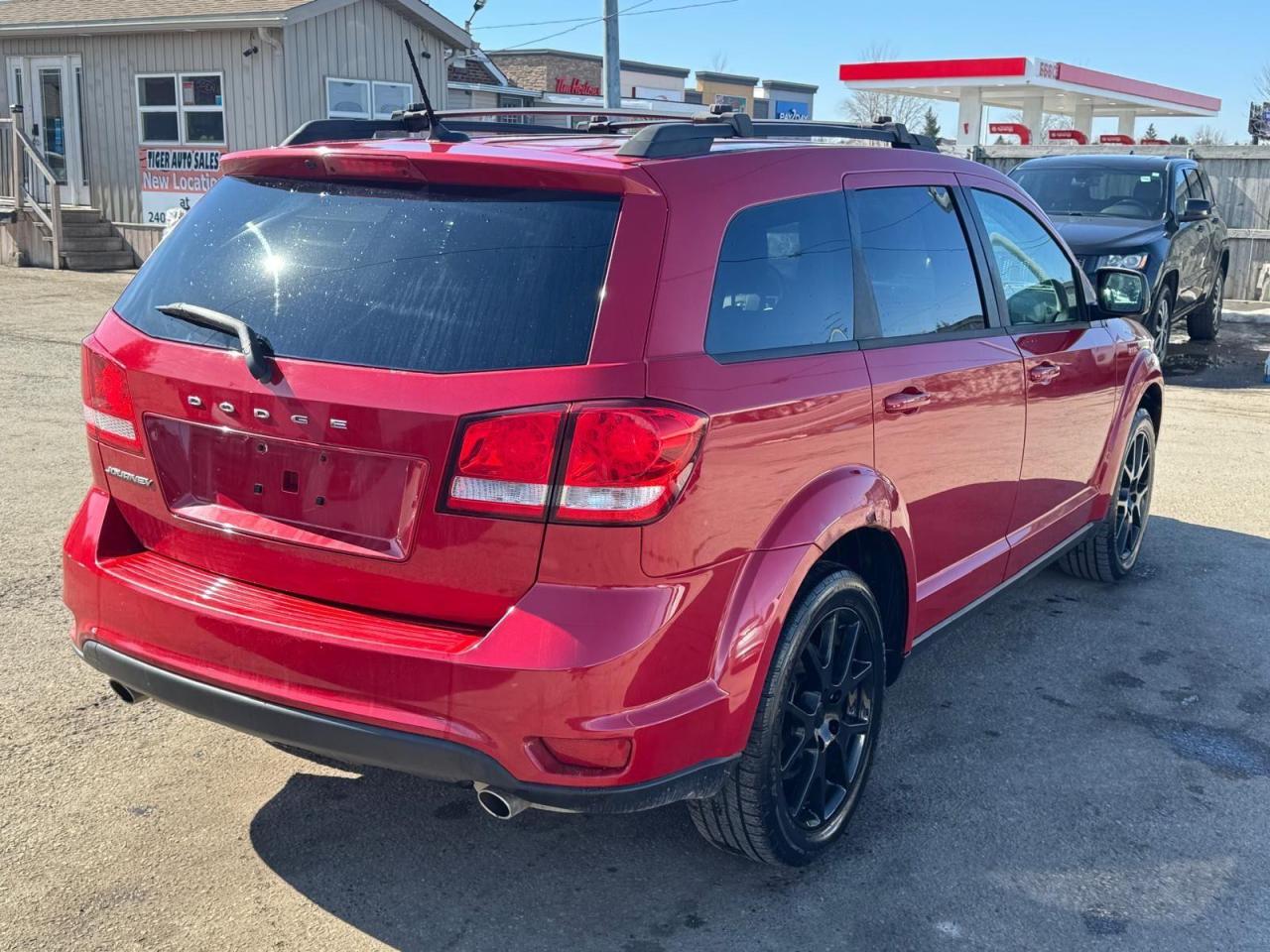 2016 Dodge Journey SXT, BLACK WHEELS, BIG SCREEN, AS IS SPECIAL - Photo #5