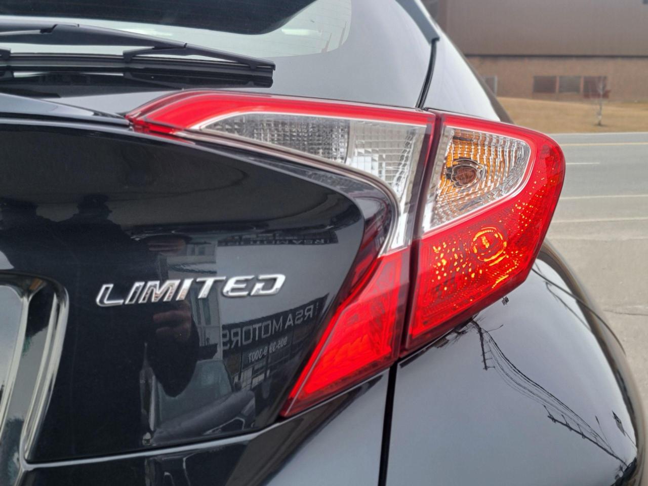 2019 Toyota C-HR Limited - Photo #7