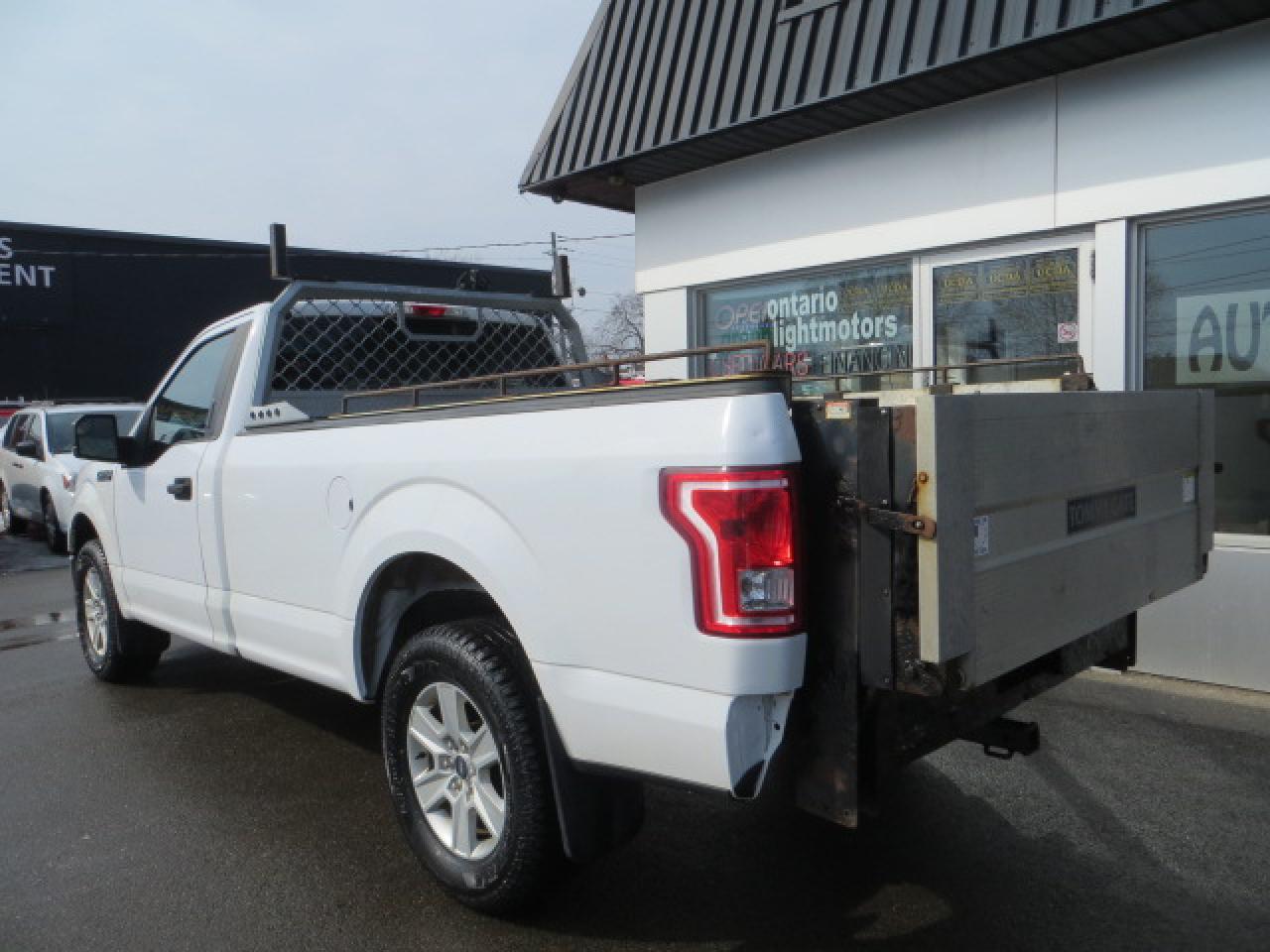 2016 Ford F-150 CERTIFIED, 4X4, 8CYL, 8 FEET BOX, POWER LIFT GATE - Photo #5