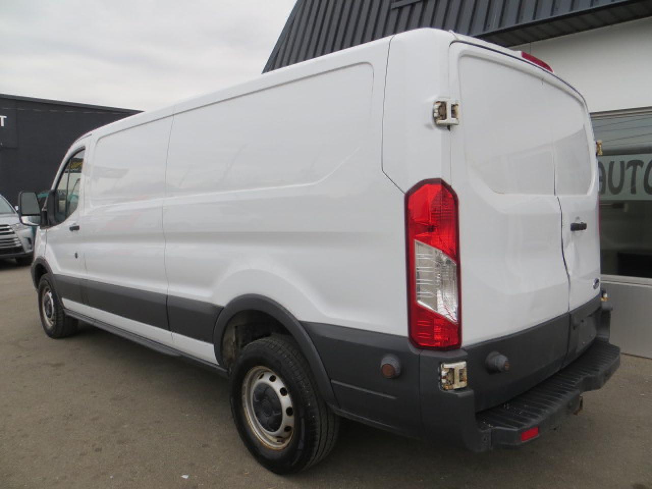 2016 Ford Transit Cargo Van CERTIFIED, EXTENDED, SHELVES, DIVIDER, 3.7L,CAMERA - Photo #5