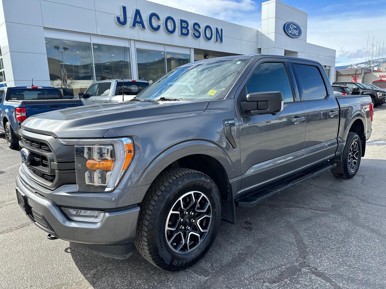 2022 Ford F-150 XLT Photo0