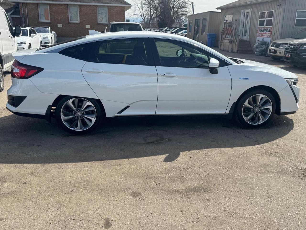 2018 Honda Clarity TOURING, PLUG IN HYBRID, ONLY 49KMS, LOADED, CERT - Photo #6