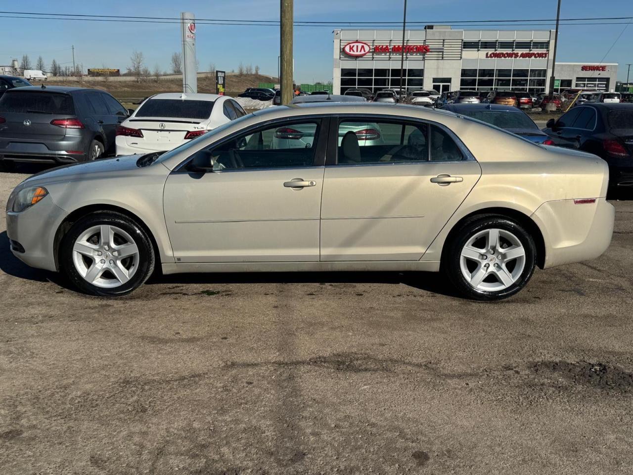 2010 Chevrolet Malibu LS, AUTO, ONLY 66KMS, LOW KMS, 4 CYL, CERTIFIED - Photo #2