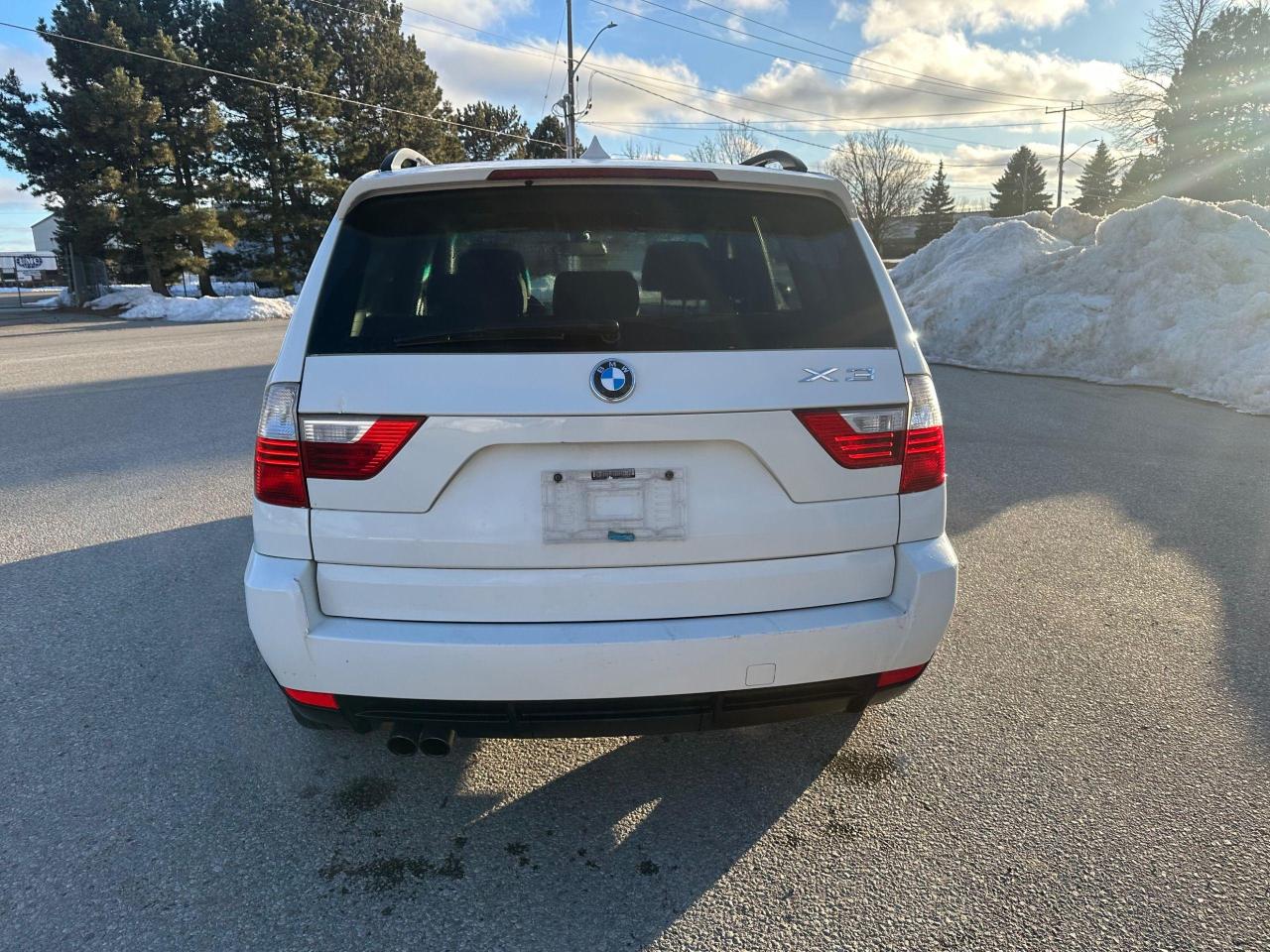 2010 BMW X3 XDRIVE - CLEAN CARFAX - 128000KM - Photo #2