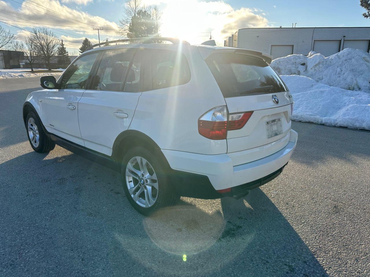 2010 BMW X3 XDRIVE - CLEAN CARFAX - 128000KM - Photo #3