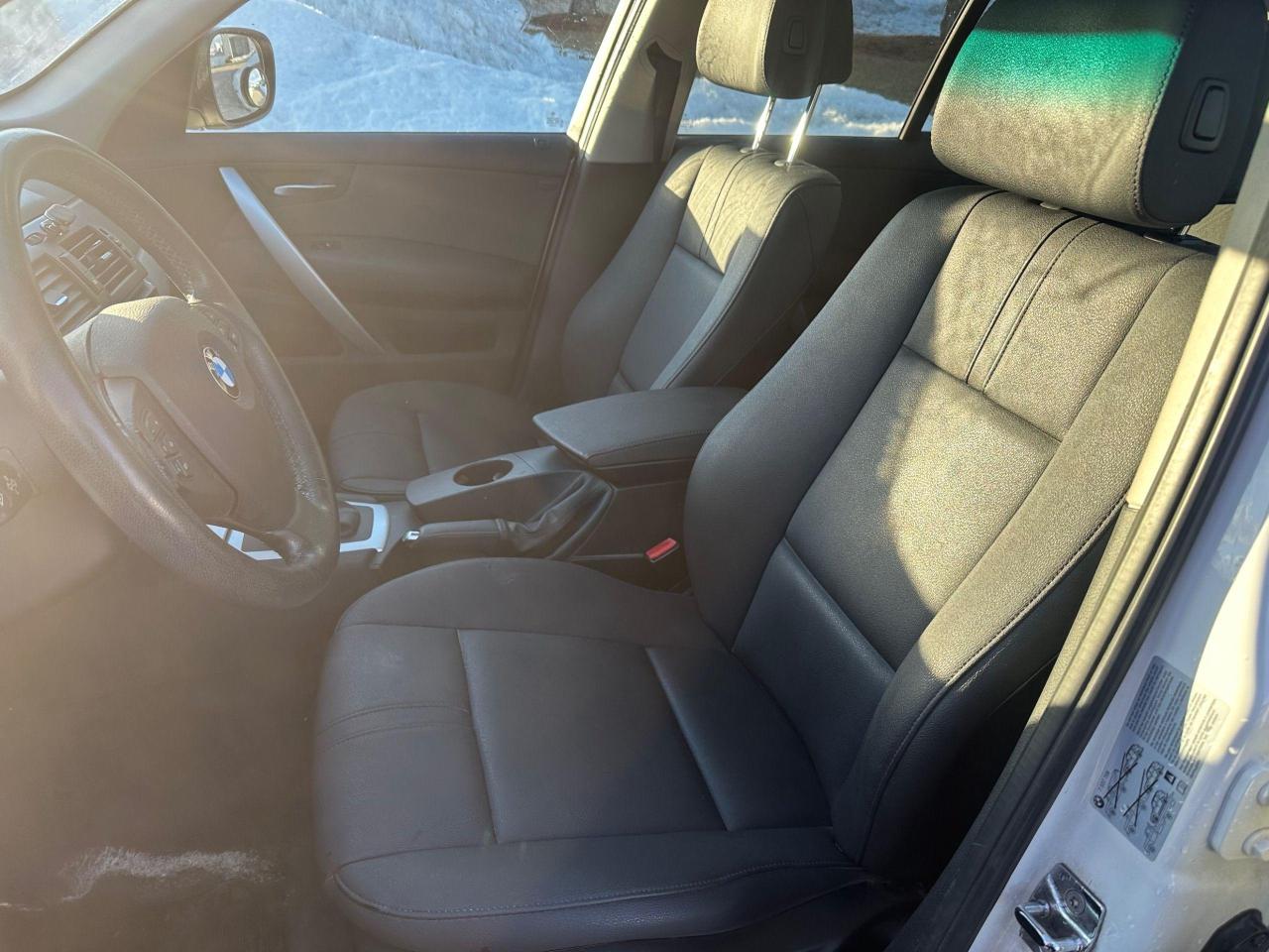 2010 BMW X3 XDRIVE - CLEAN CARFAX - 128000KM - Photo #16