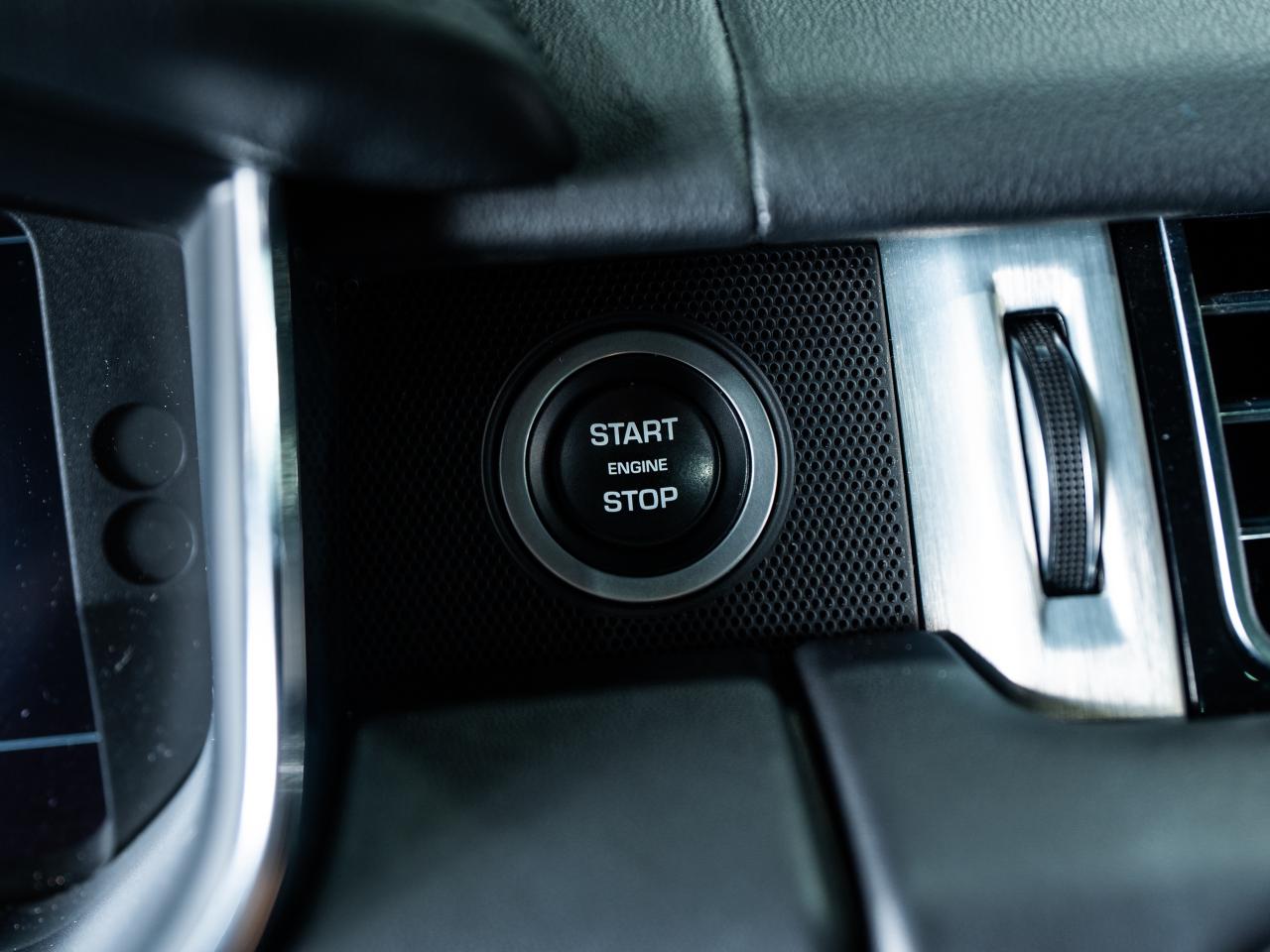 2020 Land Rover Range Rover P525 HSE SWB/HUD/PANO/ADAPTIVE CRUISE/22 IN RIMS Photo