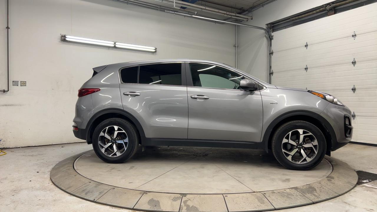 2022 Kia Sportage AWD | ONLY 36,000 KMS! | CARPLAY/AUTO | HTD SEATS Photo