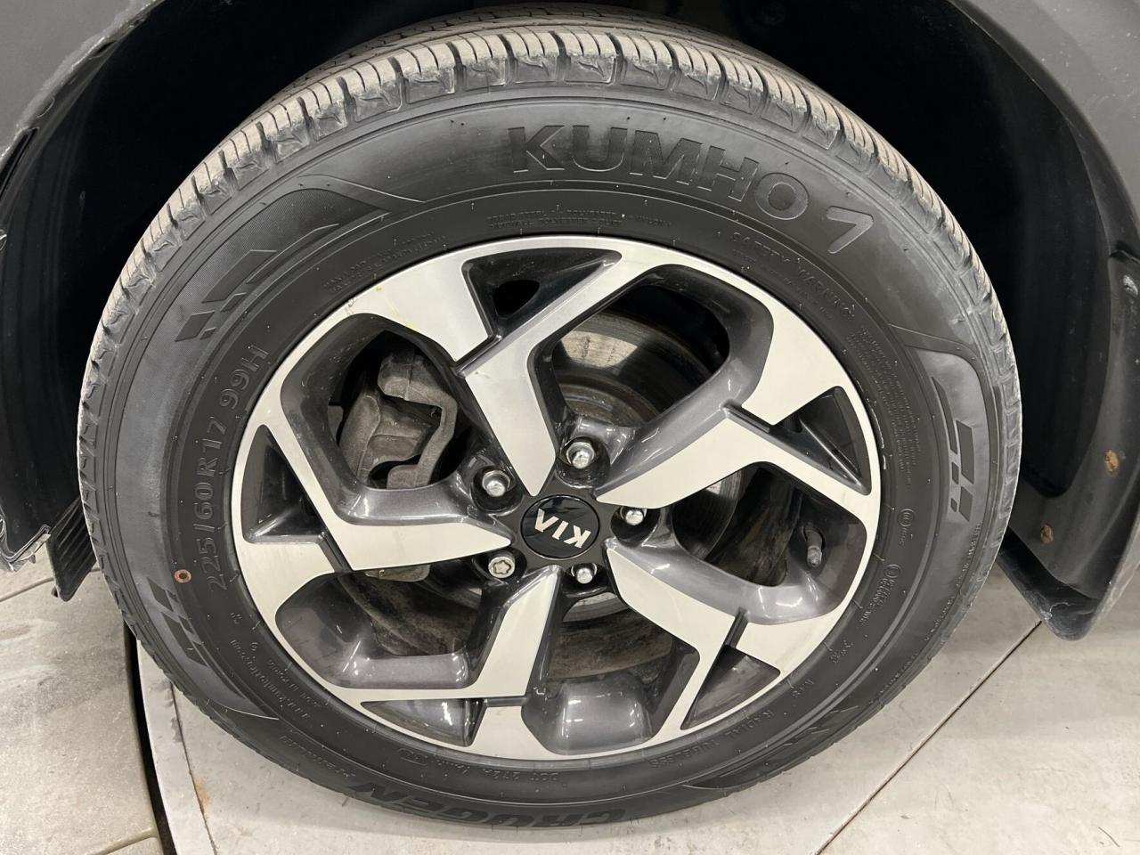 2022 Kia Sportage AWD | ONLY 36,000 KMS! | CARPLAY/AUTO | HTD SEATS Photo