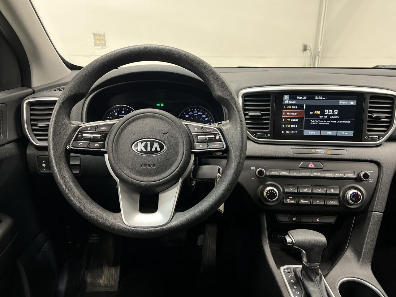 2022 Kia Sportage AWD | ONLY 36,000 KMS! | CARPLAY/AUTO | HTD SEATS Photo