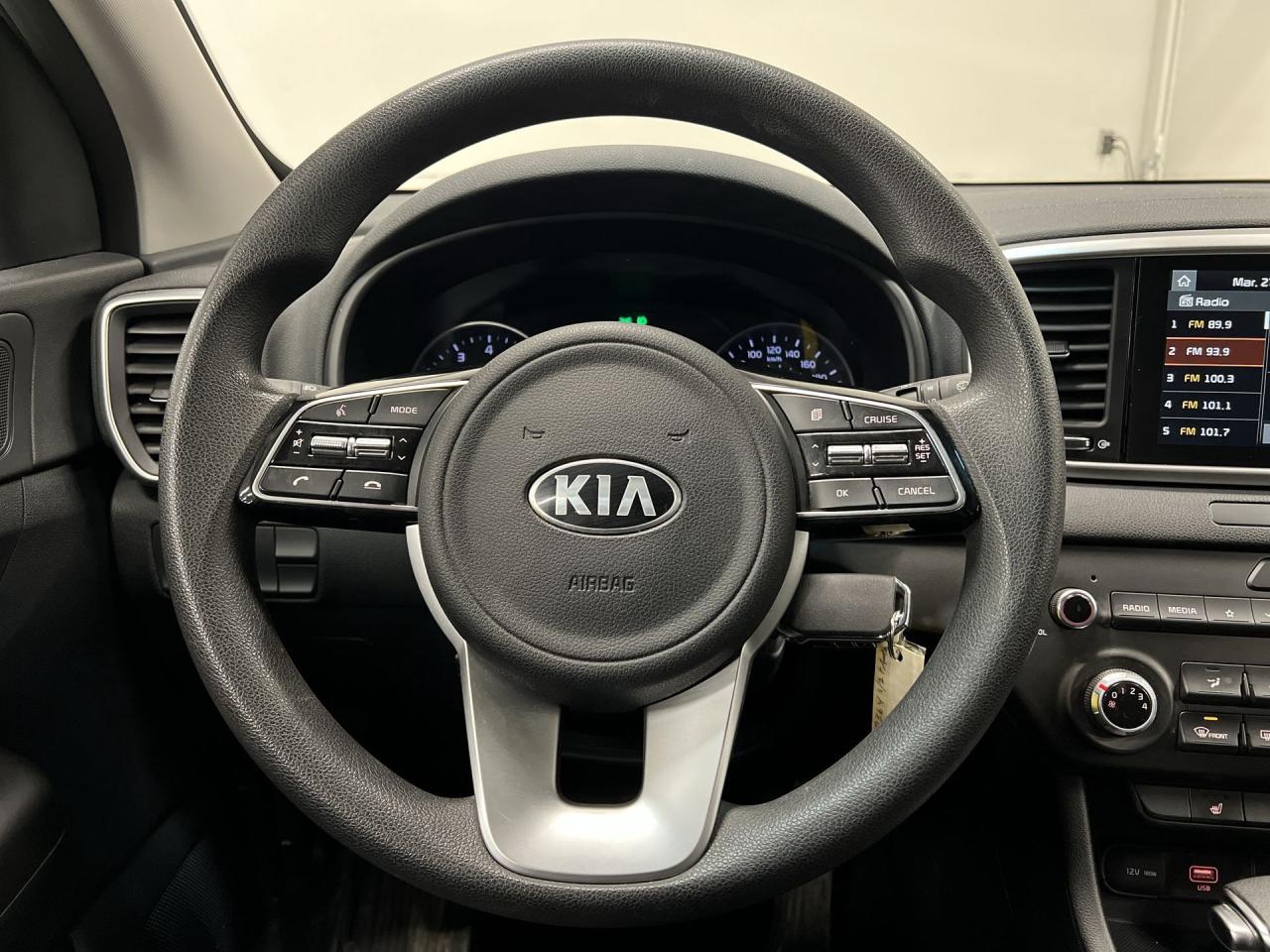 2022 Kia Sportage AWD | ONLY 36,000 KMS! | CARPLAY/AUTO | HTD SEATS Photo