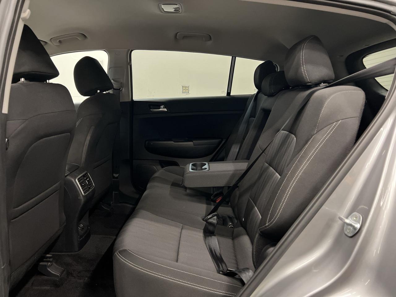 2022 Kia Sportage AWD | ONLY 36,000 KMS! | CARPLAY/AUTO | HTD SEATS Photo