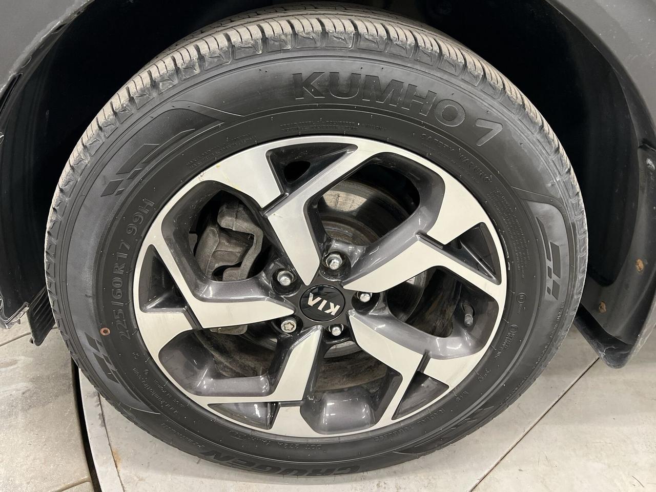 2022 Kia Sportage AWD | ONLY 36,000 KMS! | CARPLAY/AUTO | HTD SEATS Photo