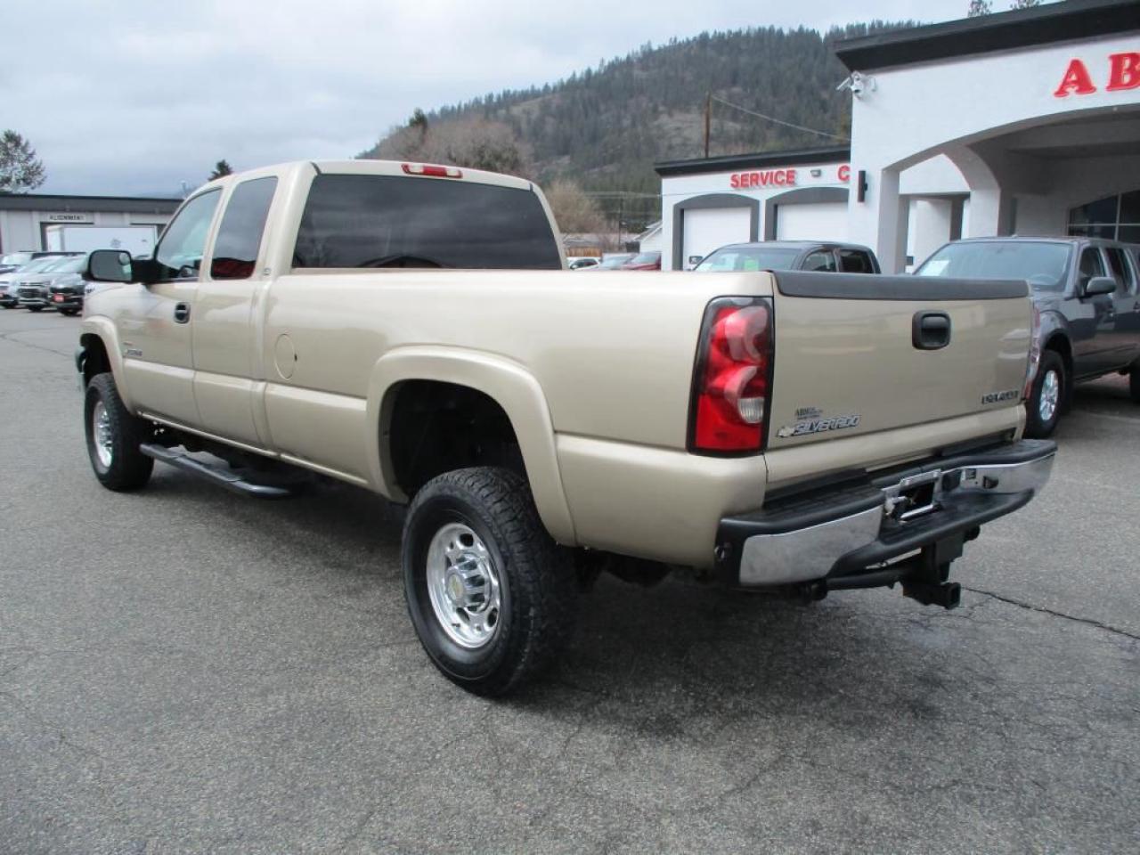 2004 Chevrolet Silverado 2500 HD LS EXT CAB 4X4 L/BOX Photo6