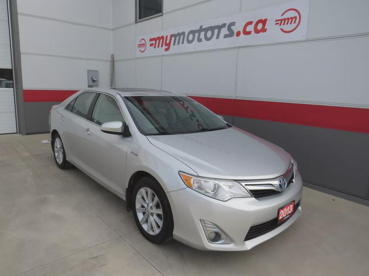 ** 2013 Toyota Camry Hybrid XLE **    (**HYBRID!!!**ALLOY RIMS**SUNROOF**DIGITAL TOUCHSCREEN**NAVIGATION**REVERSE CAMERA**HEATED SEATS**CRUISE CONTROL**BLUETOOTH**DUAL CLIMATE CONTROL**)    *** VEHICLE COMES CERTIFIED/DETAILED *** NO HIDDEN FEES *** FINANCING OPTIONS AVAILABLE - WE DEAL WITH ALL MAJOR BANKS JUST LIKE BIG BRAND DEALERS!! ***    HOURS: MONDAY - WEDNESDAY & FRIDAY 8:00AM-5:00PM - THURSDAY 8:00AM-7:00PM - SATURDAY 8:00AM-1:00PM  ADDRESS: 7 ROUSE STREET W, TILLSONBURG, N4G 5T5