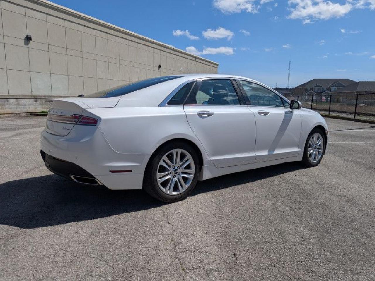2015 Lincoln MKZ Reserve  **TECH PACKAGE - LOW KMS** Photo4