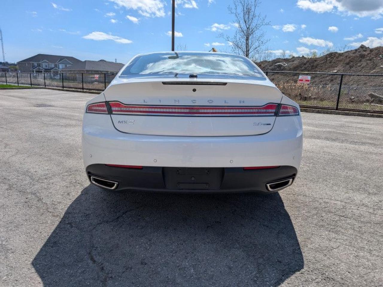2015 Lincoln MKZ Reserve  **TECH PACKAGE - LOW KMS** Photo3