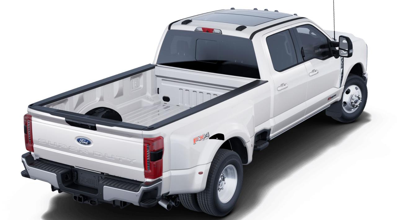 2025 Ford SUPERDUTY F-350® Lariat® Photo