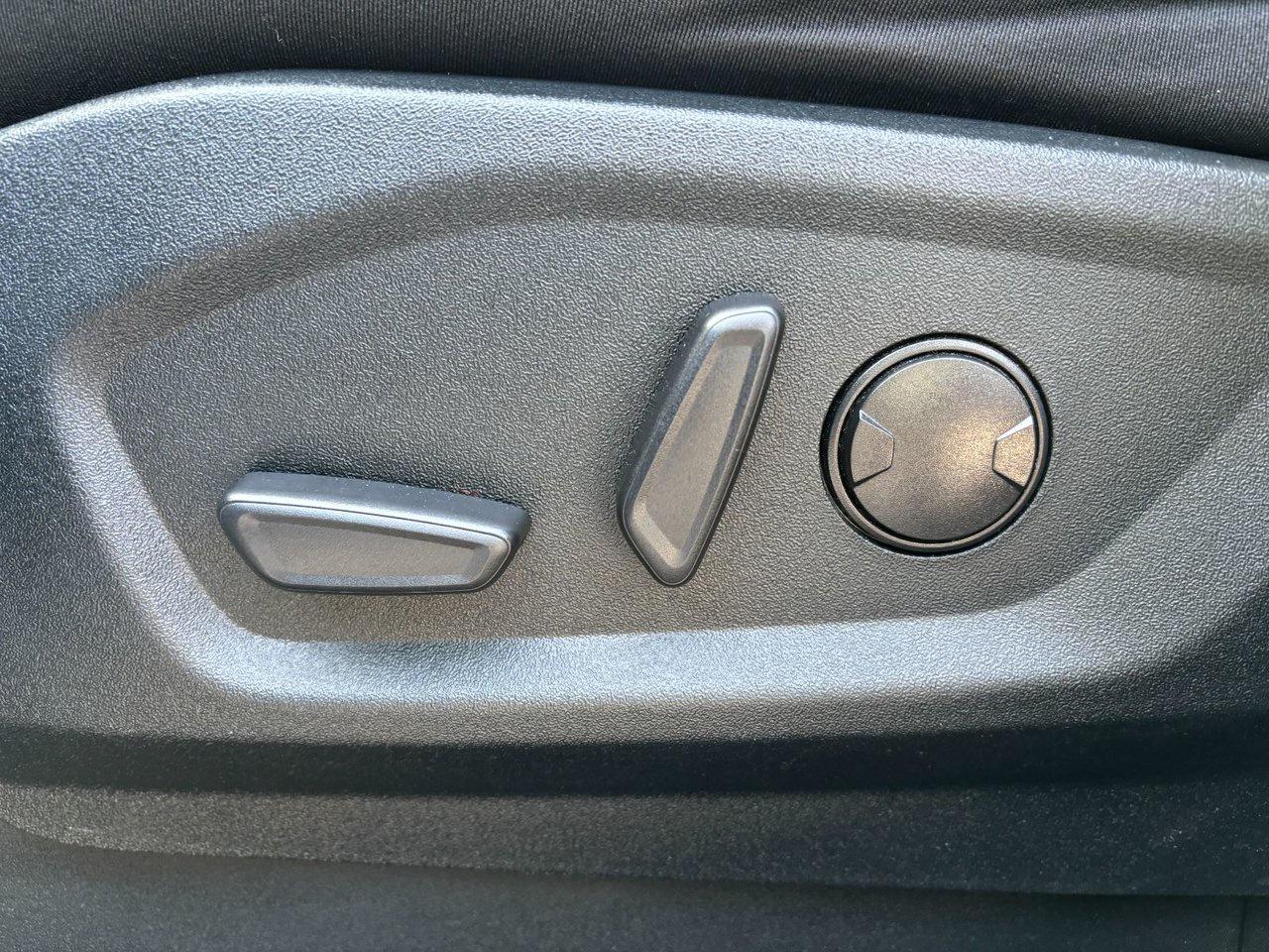 2022 Ford Edge SEL Photo